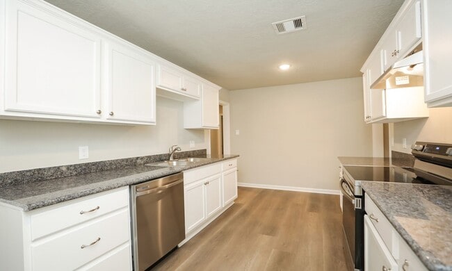 Building Photo - 5511 Starling St