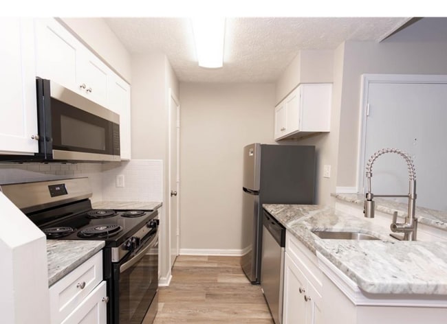 Photo - Well Appointment 1bdr 1bth apartment in Hampton