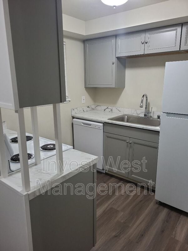 Photo - 2809 E 19th St