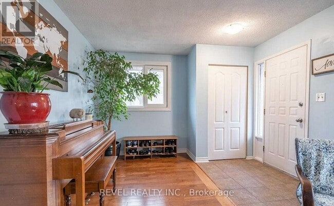 Photo - 9 Balmoral Ct
