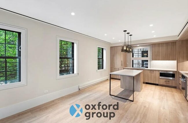 Photo - East 80th Street