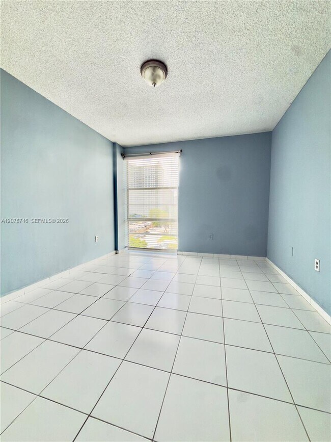 Photo - 17560 Atlantic Blvd Unit 503