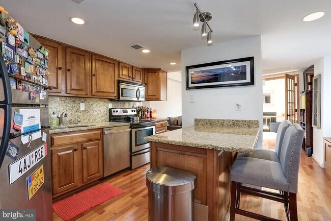 Photo - 3 Washington Cir NW Unit 803