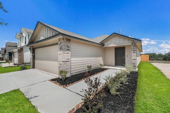 Photo - Redbird Ranch 4 Bedroom, 2 Bath, Free Inte...