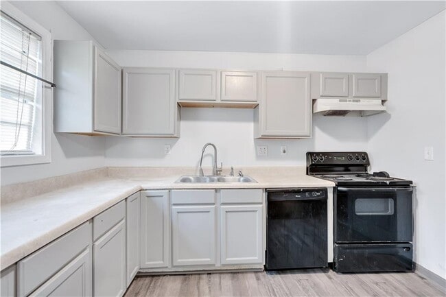 Photo - 968 Sexton Dr