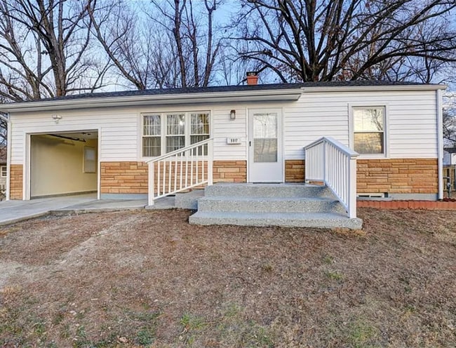 Photo - 5517 Willow Ave