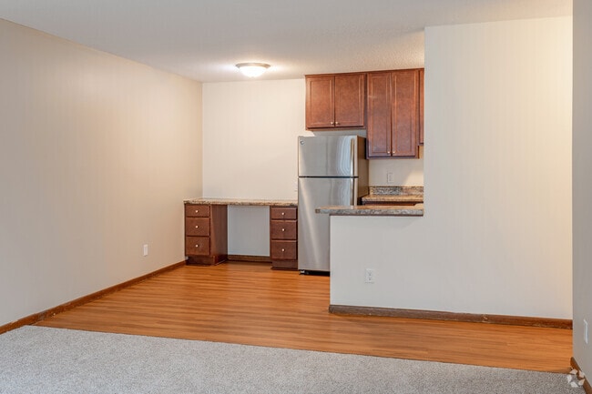 1BR, 1BA - 625 SF