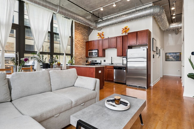 Photo - 3963 W Belmont Ave