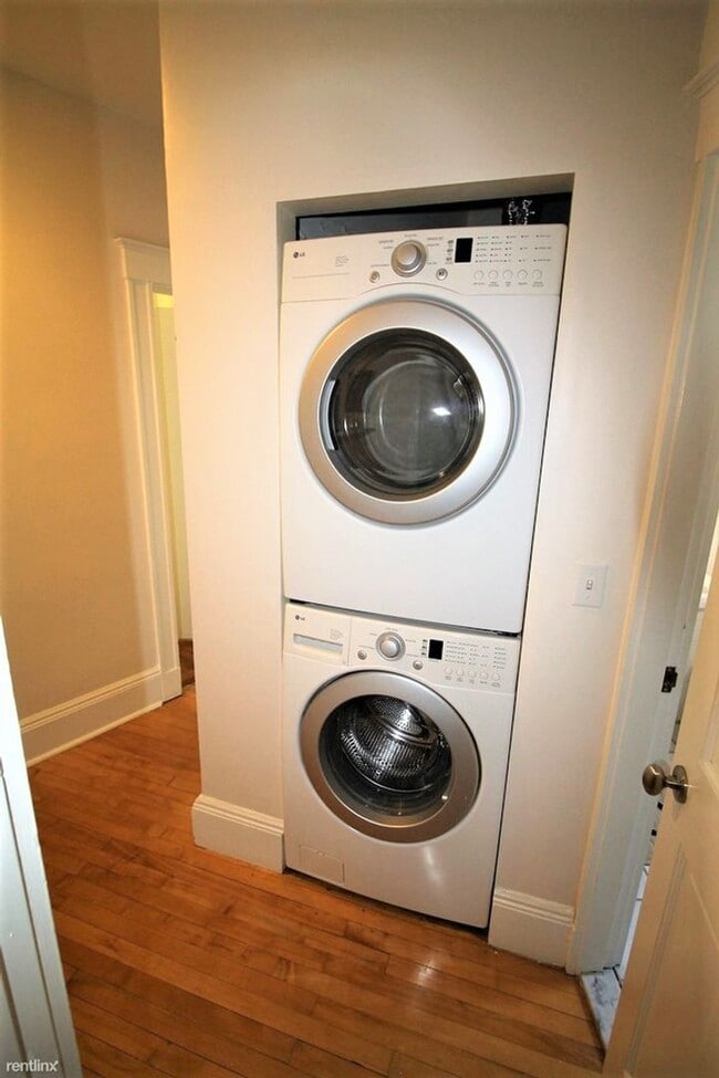 Photo - In-Unit Washer and Dryer, Heat, Hot Water Included, Parking for Rent, Eat-in Kitchen