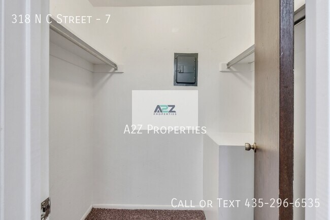Photo - 318 N Center St