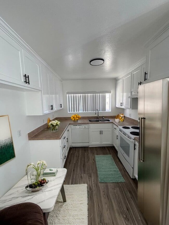 Photo - Villa Monaco Unidad 950 Walnut St #9