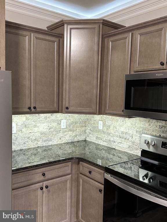 127 Delano Dr