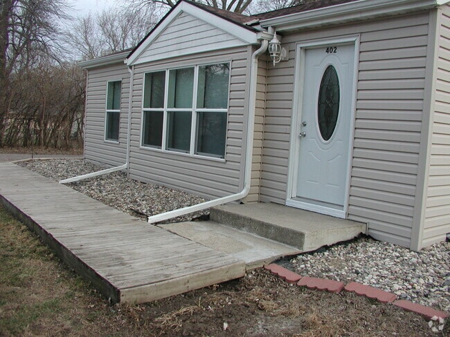 Building Photo - 402 Wolfe Ave Unit #A Rental