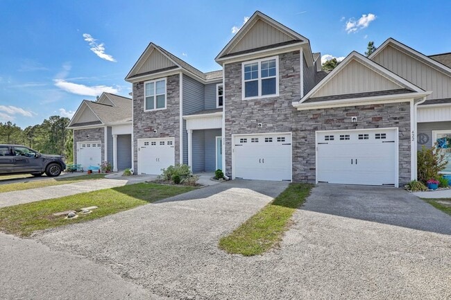 Photo - 424 Guppy Lp Rd