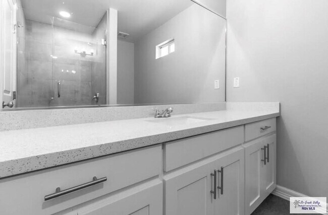 Photo - 2128 Norfolk Dr