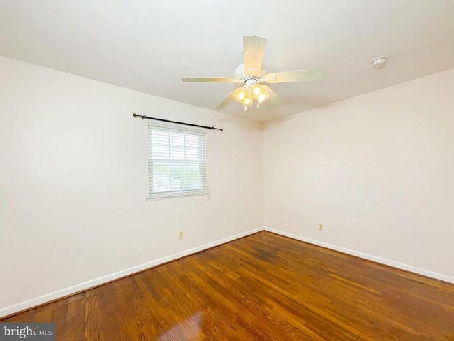 Photo - 3217 St Lukes Ln