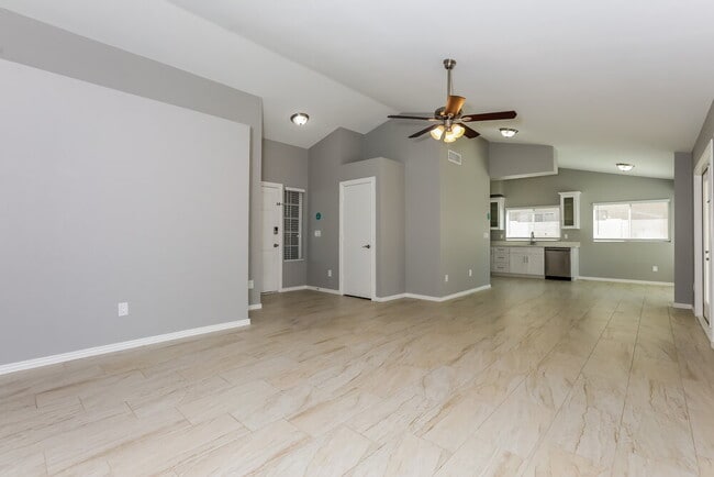 Photo - 4401 E Scott Ave