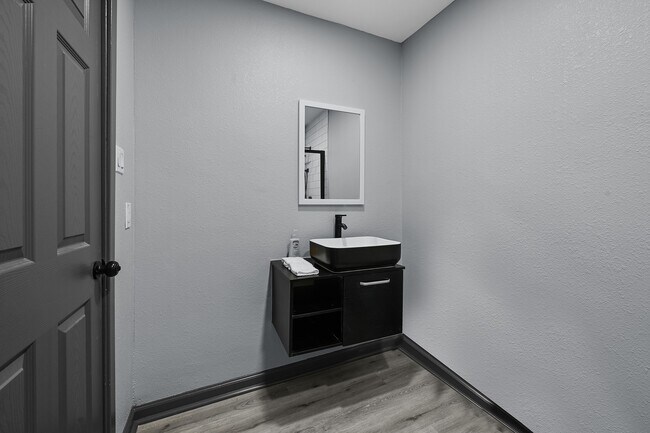 Photo - 4406 Edison St