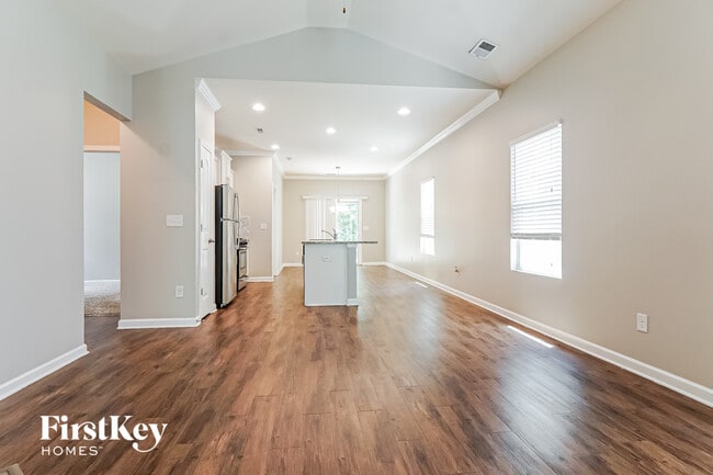 Photo - 383 W Park Dr