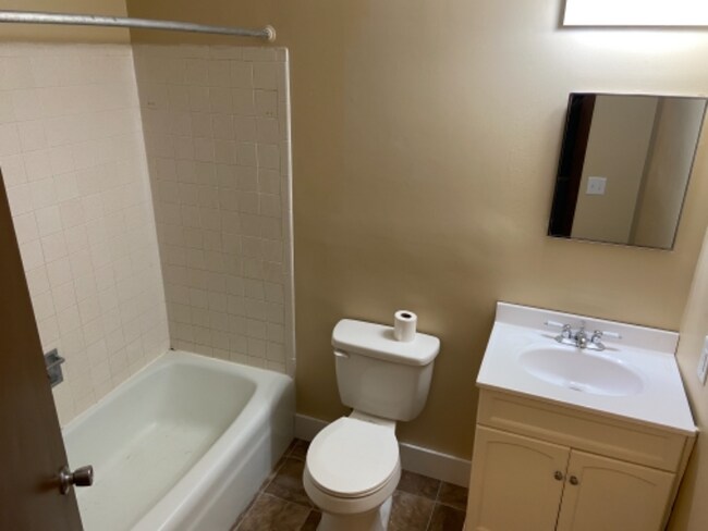 Photo - 298 Robert Dr Unit 4