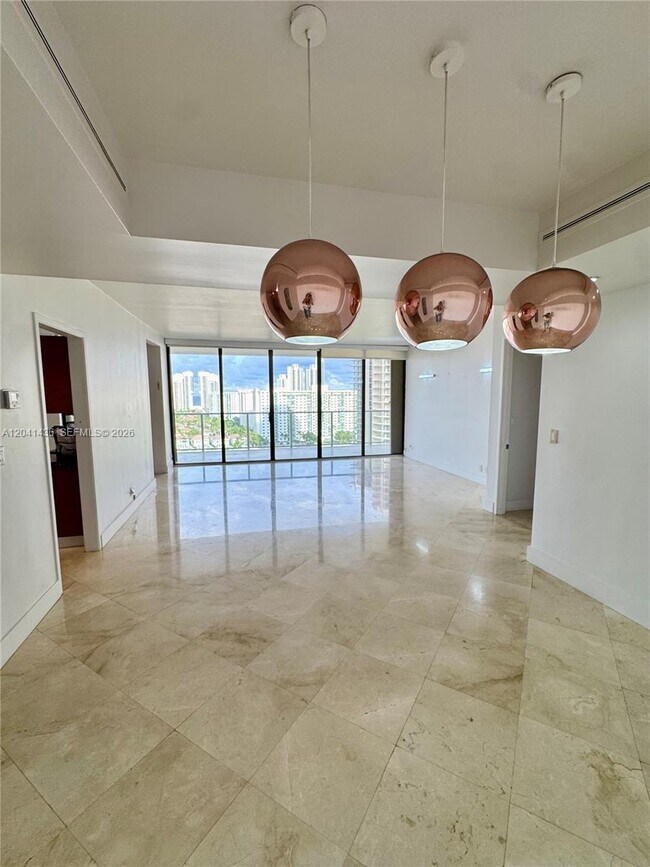 Photo - 19500 Turnberry Way Unit 15F