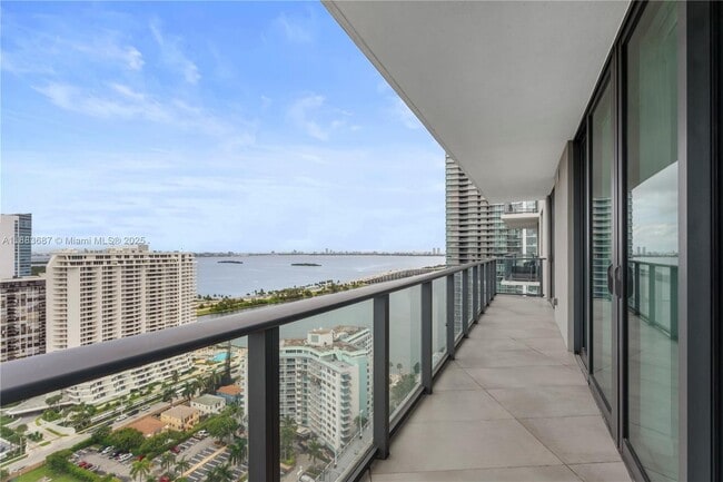 Building Photo - 501 NE 31st St Unit 2610 Rental