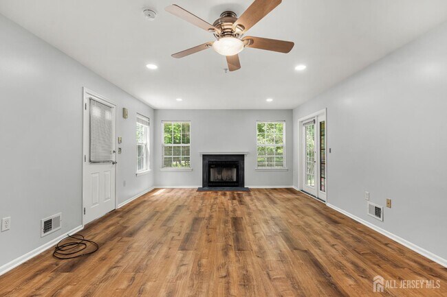 Photo - 230 Vasser Dr