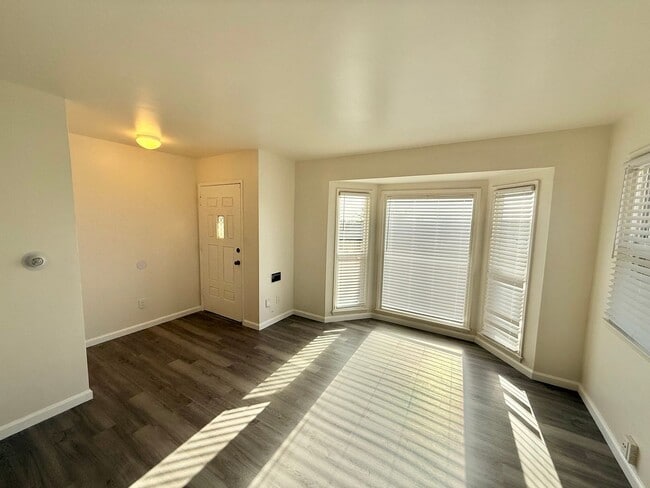 Photo - 5302 Churchward St Unidad 5304 1/2