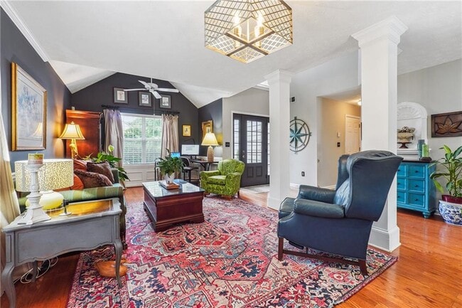 Photo - 1160 Primrose Dr