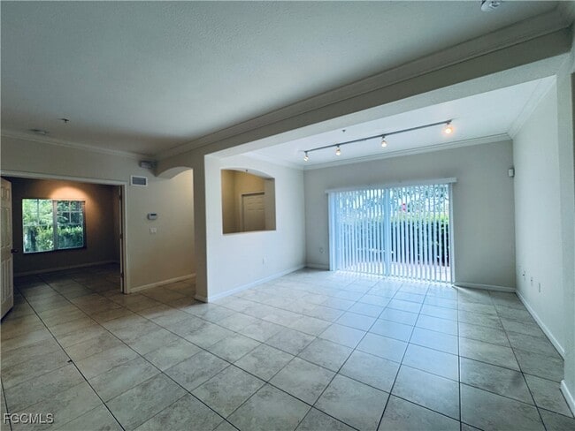 Building Photo - 13100 Bella Casa Cir Unit 127 Rental