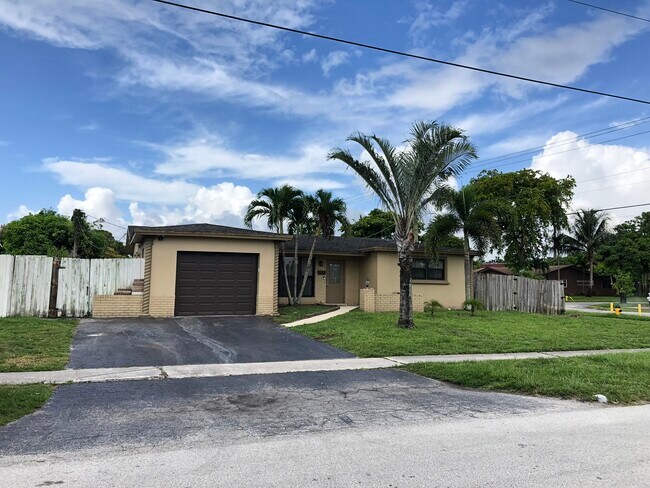 Photo - 4630 NW 25th St