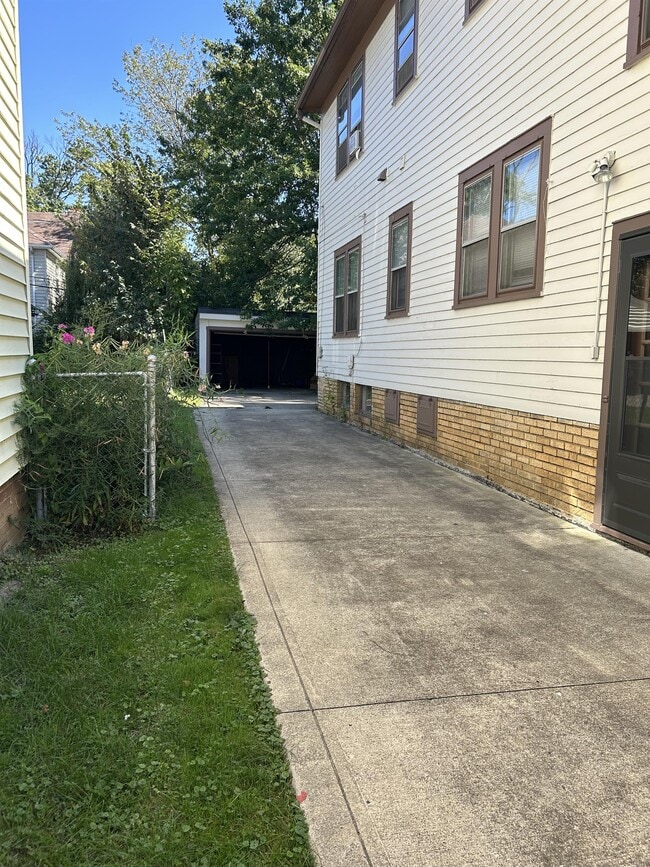 2287 Ogontz Ave Rental House Rental in Lakewood, OH