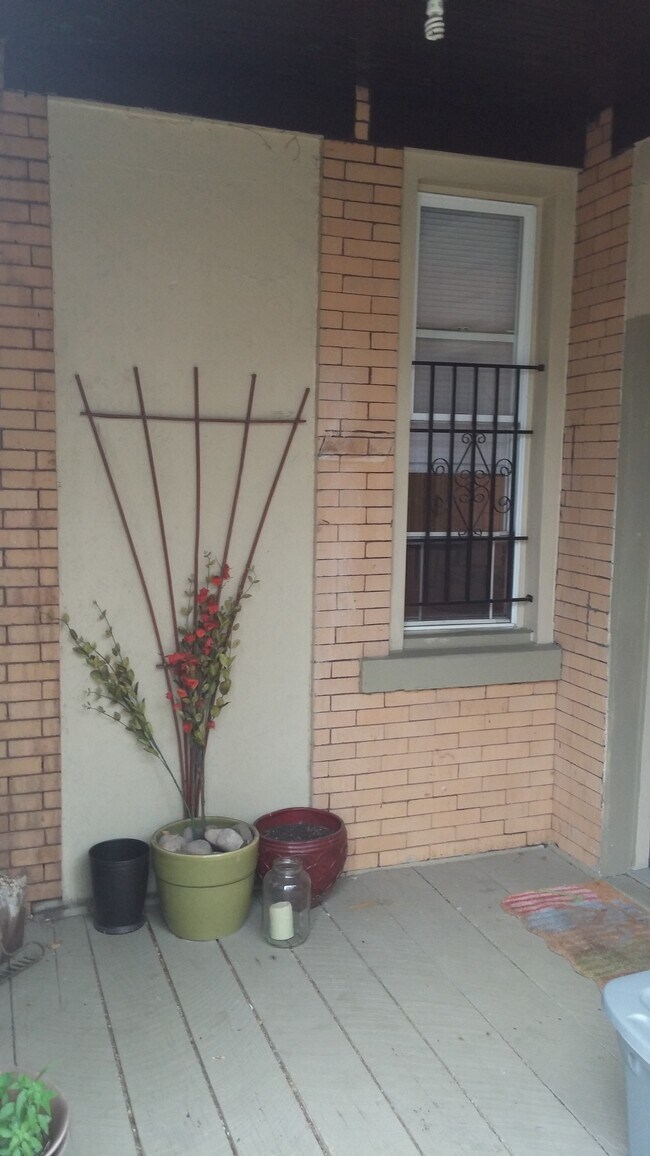 Private back entrance & patio