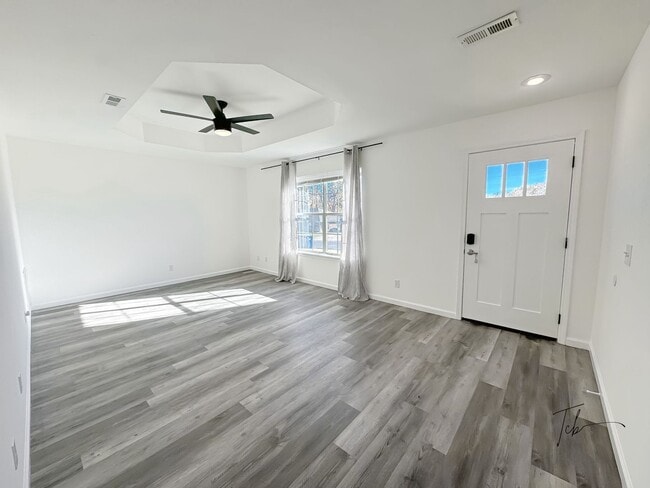 Photo - Available Now!  3 Bedroom, 2 Bathroom in Prime Bentonville Location, w/ Garage and Fenced-in Back...