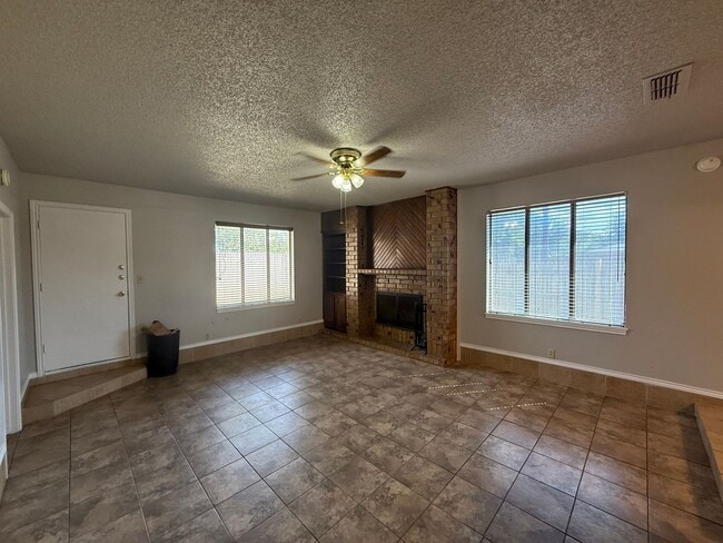 Photo - 7825 Memphis Ave Apartamento Unidad B