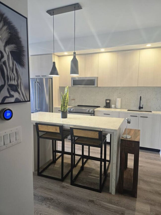 Photo - 30 Mutual St Unit SI ID1250539P