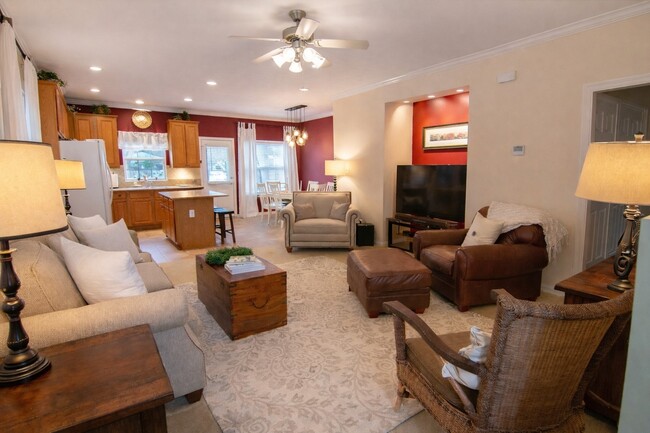 Photo - 418 Price Dr