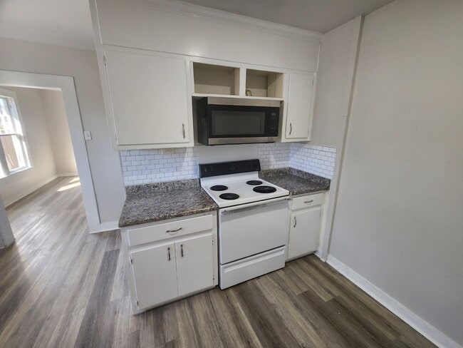 Photo - Total-Privacy Property: 3 Bedroom with Big Backyard