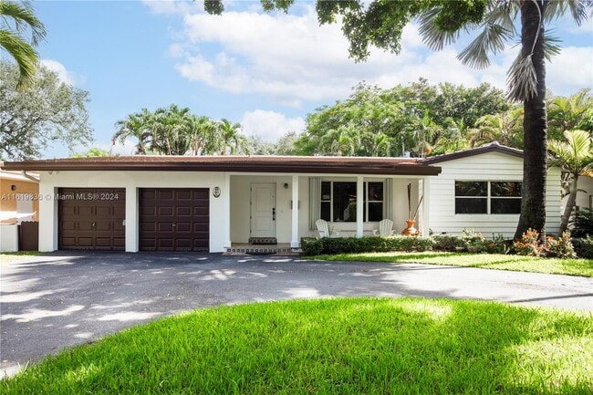 921 Alava Ave