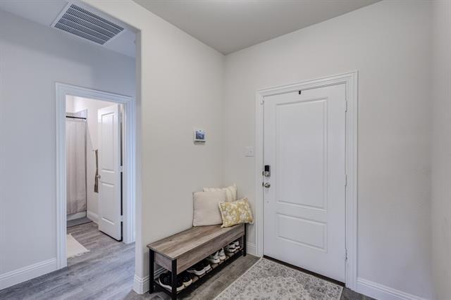 Photo - 10920 Los Alamos Dr