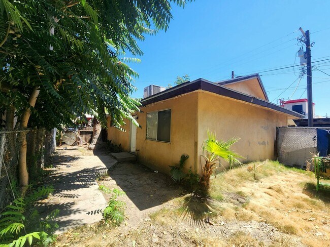 Photo - 107-109 Woodrow Ave. Unit B