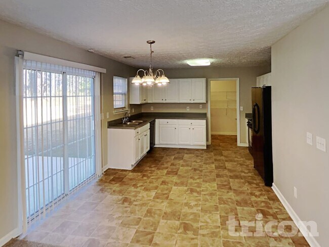 Photo - 4586 Darrowby Dr