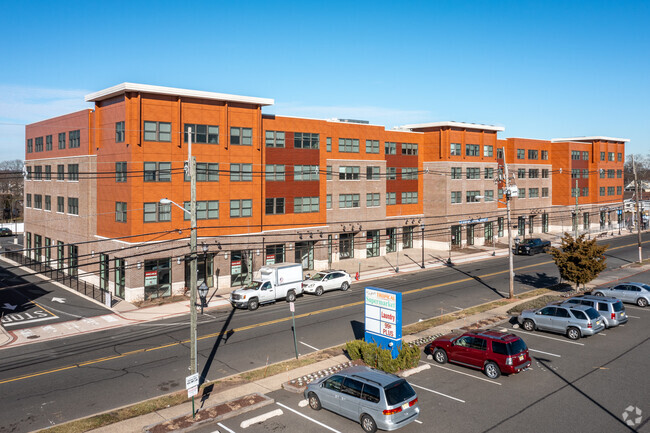 Hamilton Commons - Hamilton Commons Apartments