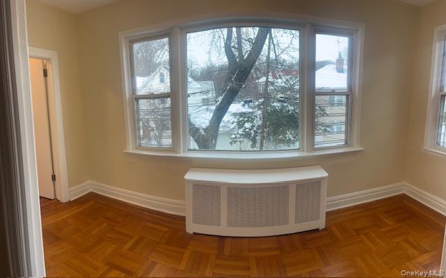 Photo - 14 E 236th St Unidad 2