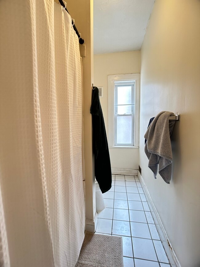 Photo - 43 Pratt St Unit 2