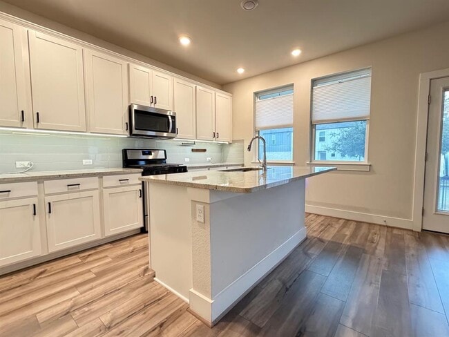 Photo - 7417 Acela Trl