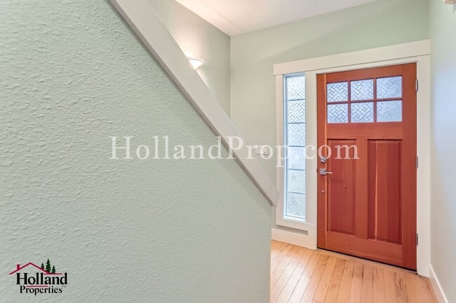 Photo - Bright & Spacious 3-Bedroom Townhome in a Prime Location!