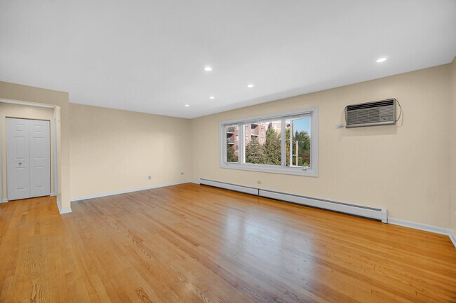 Photo - 1211 Brown St Unidad 3B