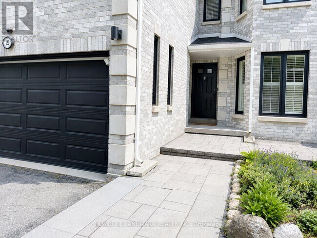 Photo - 19 Arvida Dr