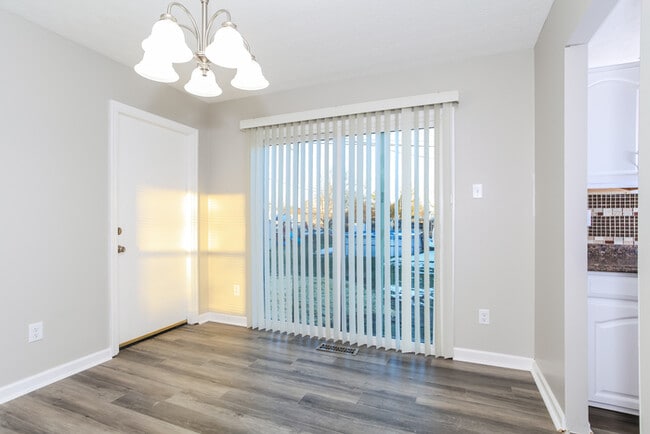 Photo - 250 Francisridge Dr